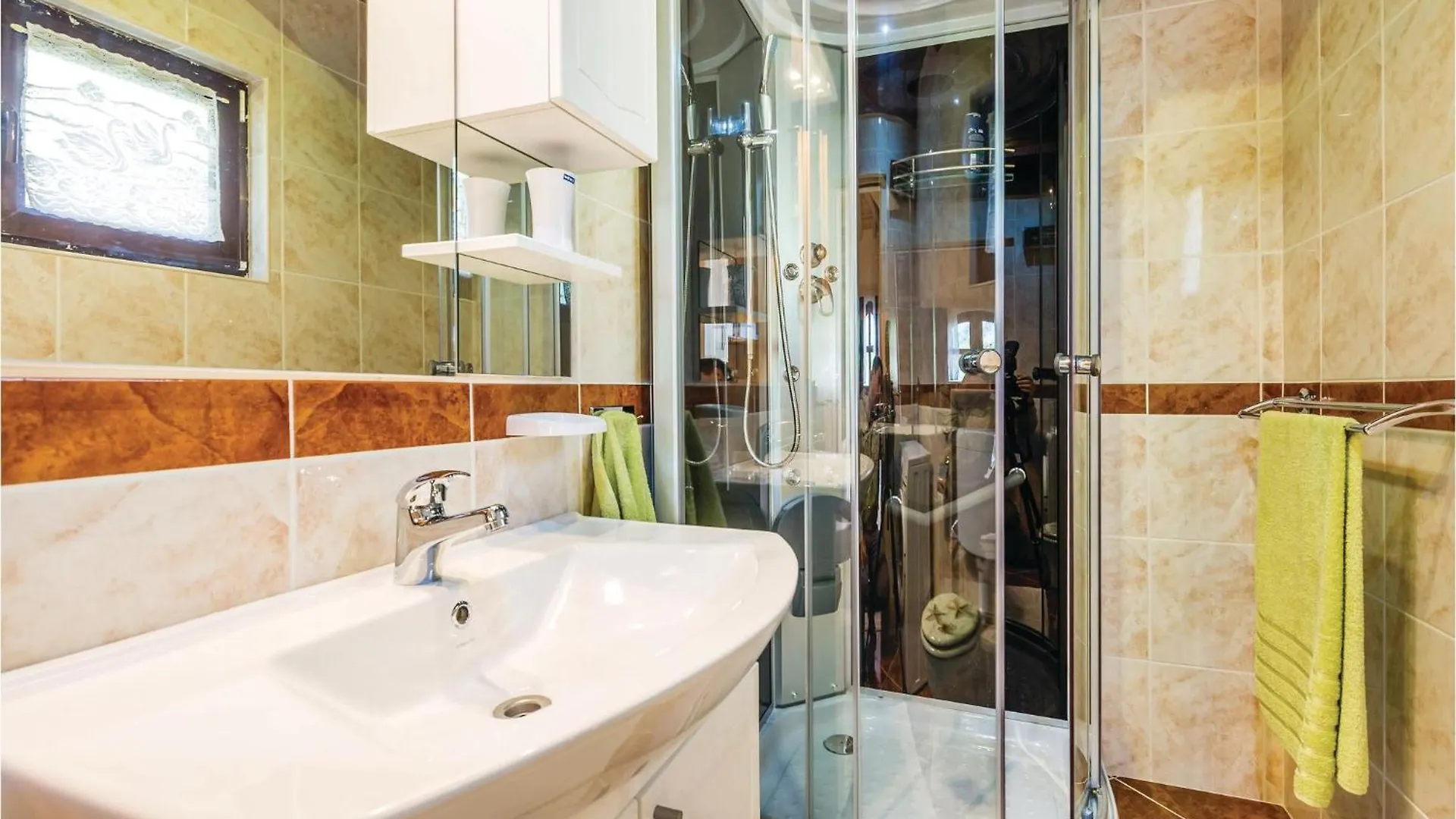 Beautiful Home In Lovran With Kitchen