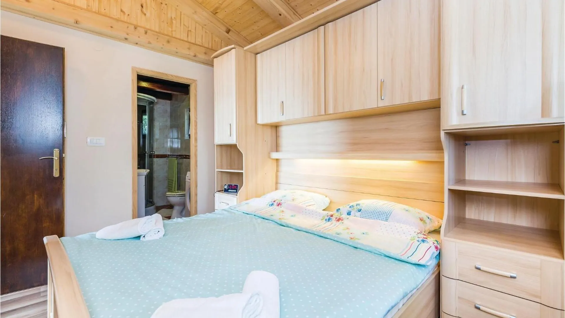 Beautiful Home In Lovran With Kitchen