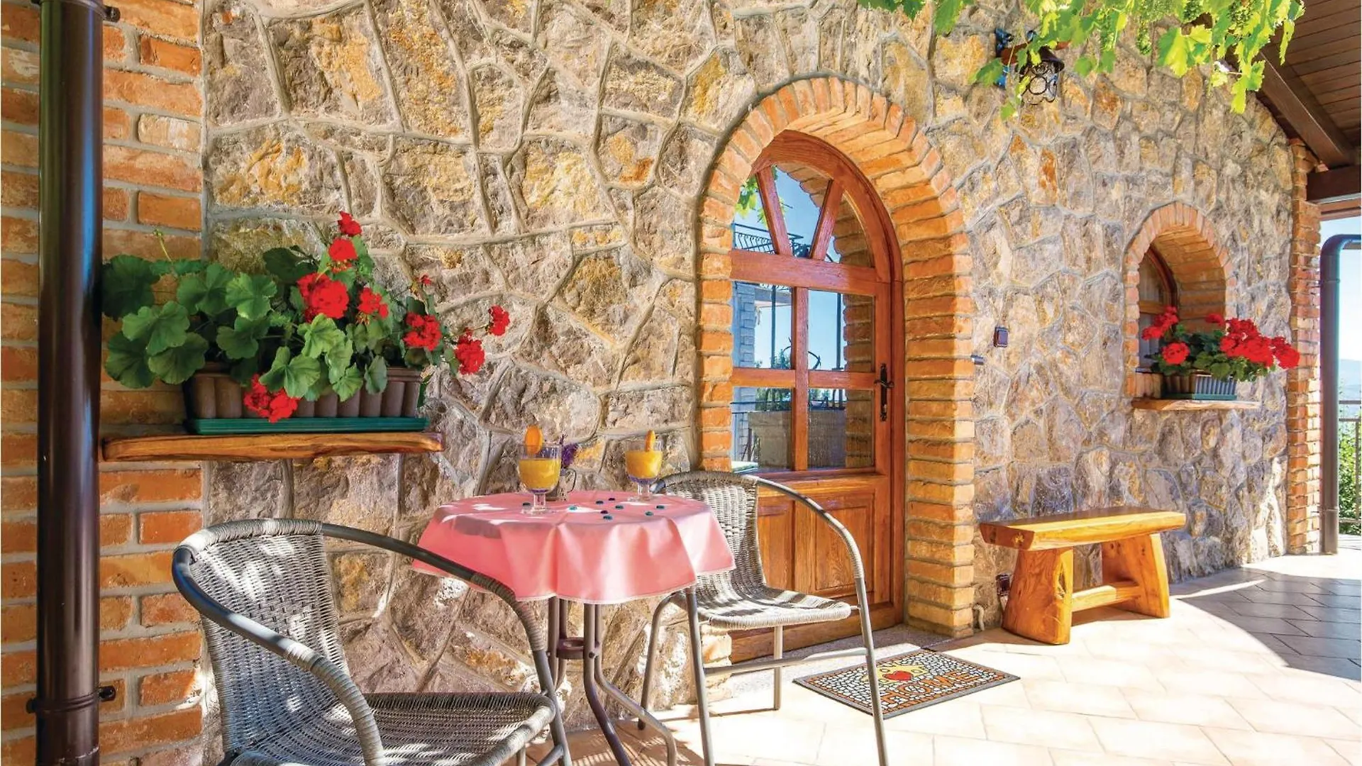Beautiful Home In Lovran With Kitchen