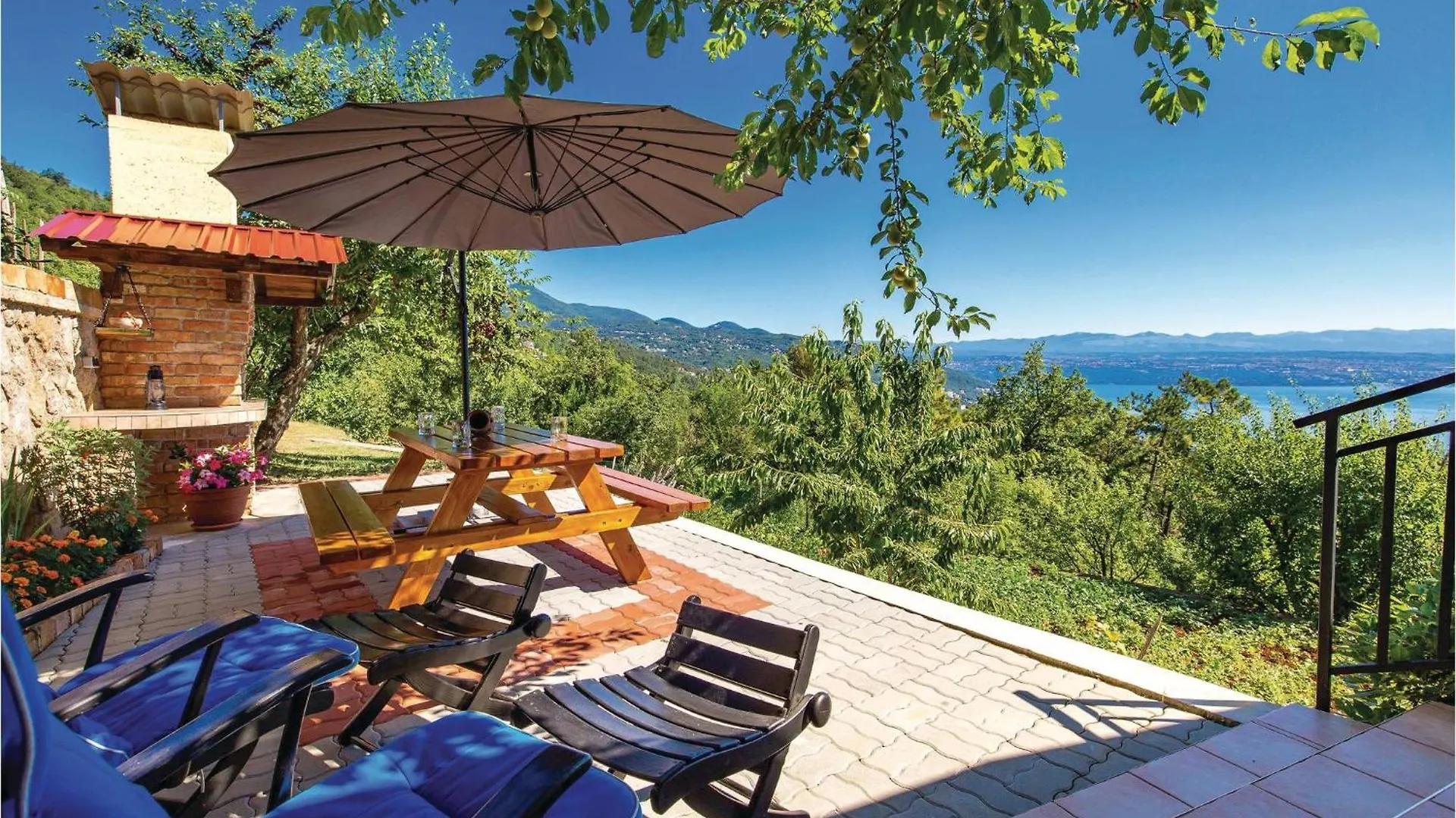 Beautiful Home In Lovran With Kitchen Holiday home
