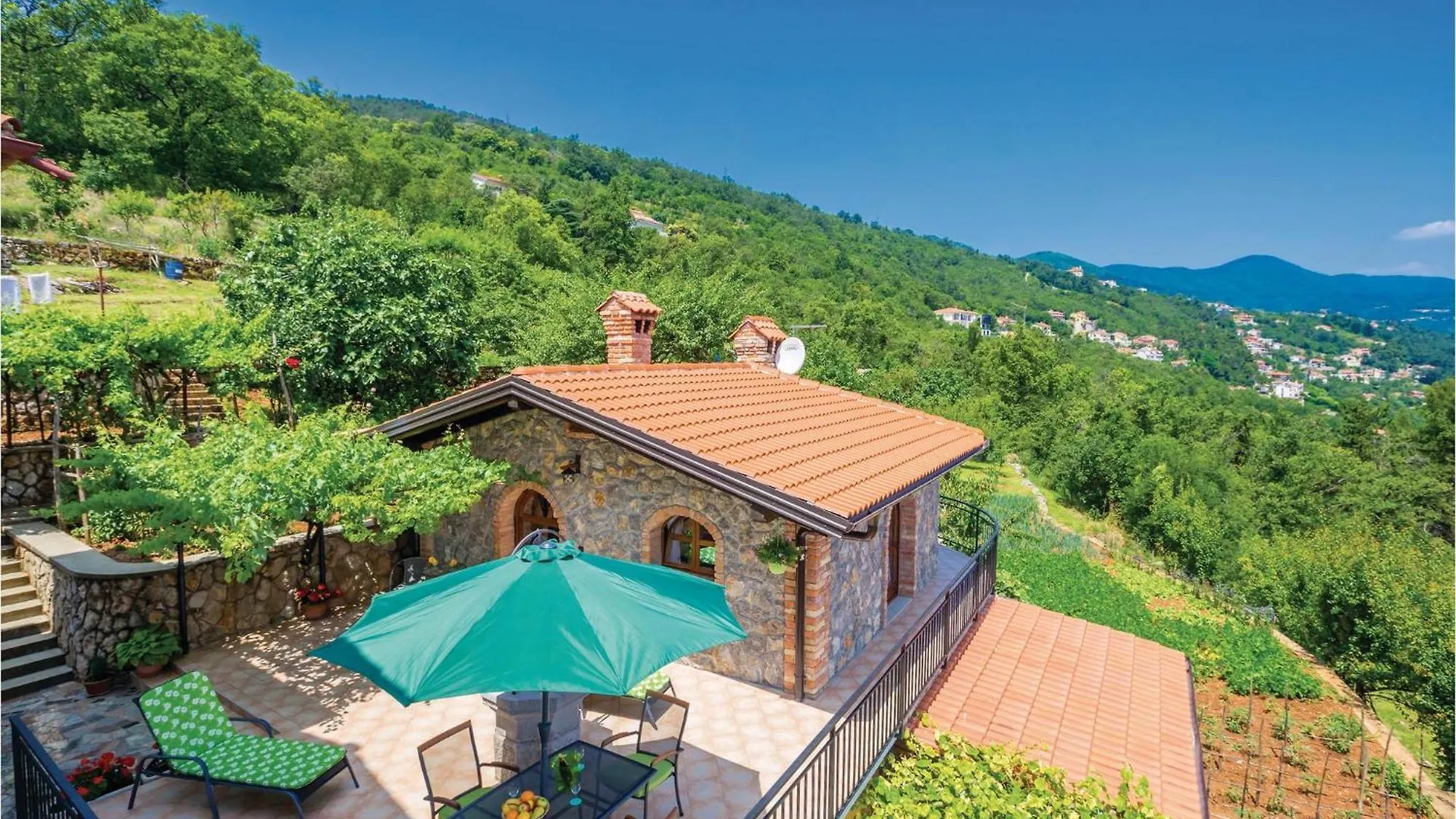 Beautiful Home In Lovran With Kitchen